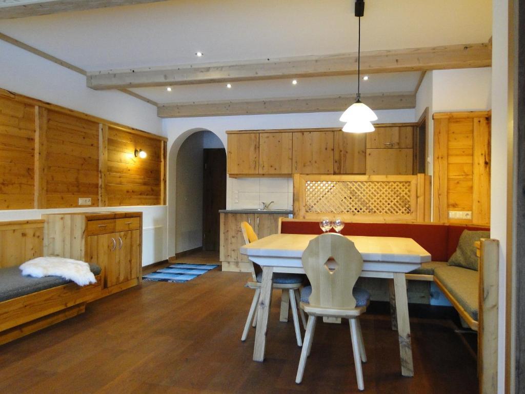 Appartement Gipfelsturm Haus im Ennstal Ruang foto