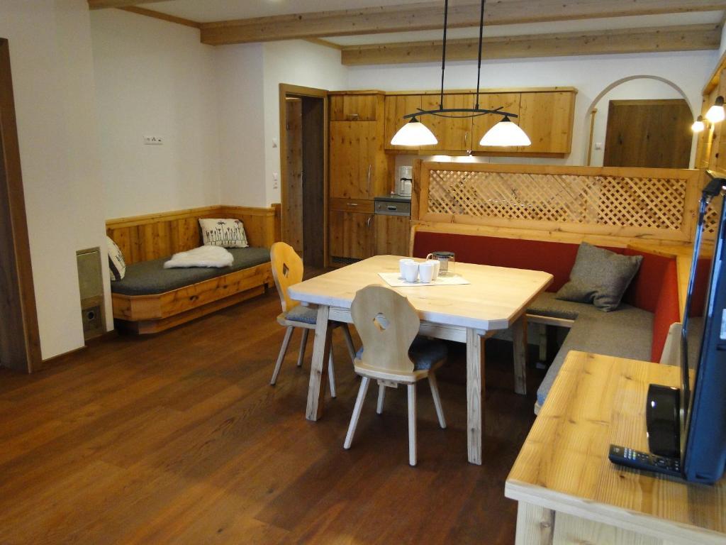 Appartement Gipfelsturm Haus im Ennstal Ruang foto